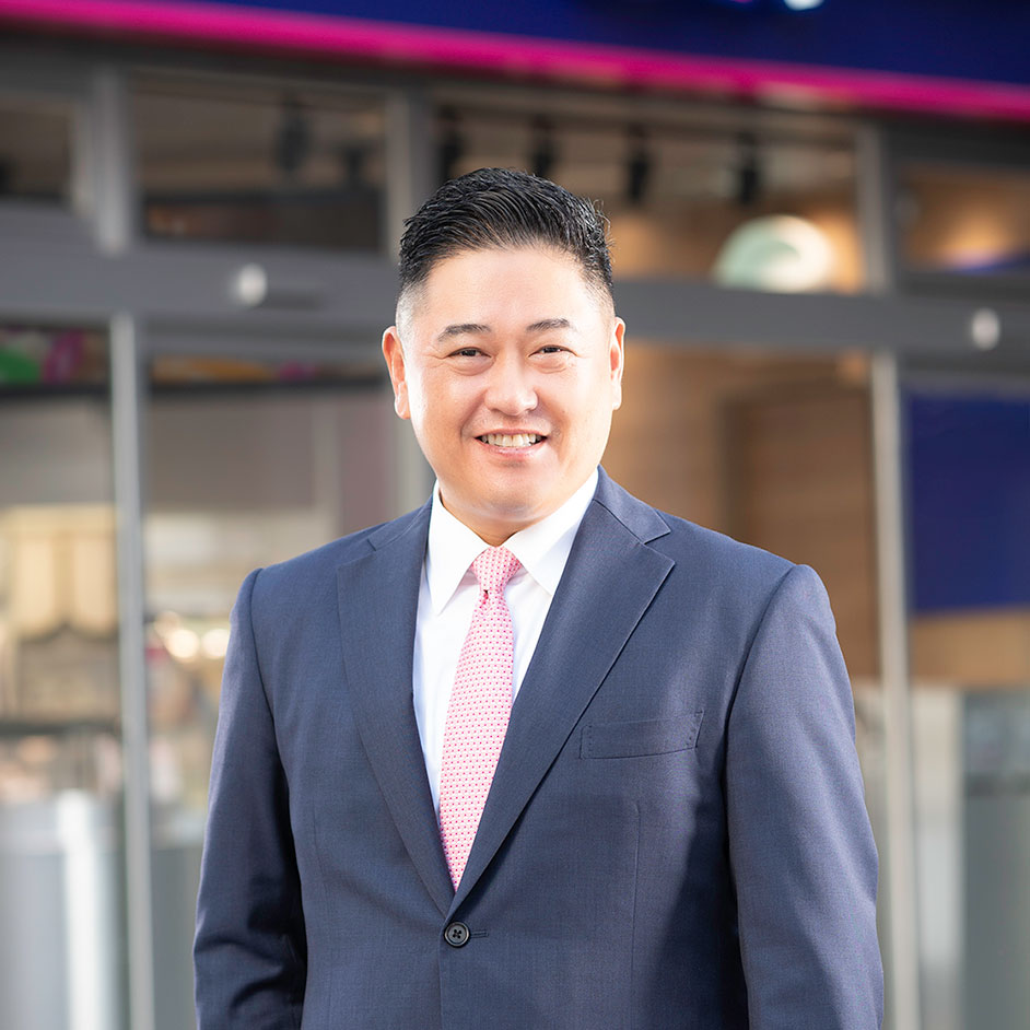 代表取締役会長兼社長CEO ジョン・キム